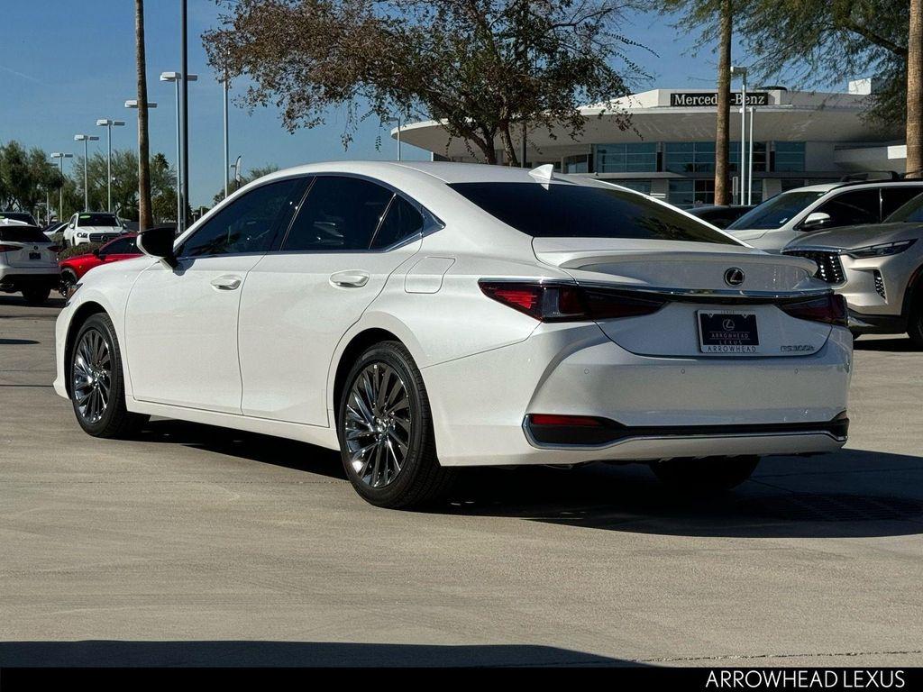 used 2025 Lexus ES 300h car, priced at $48,612