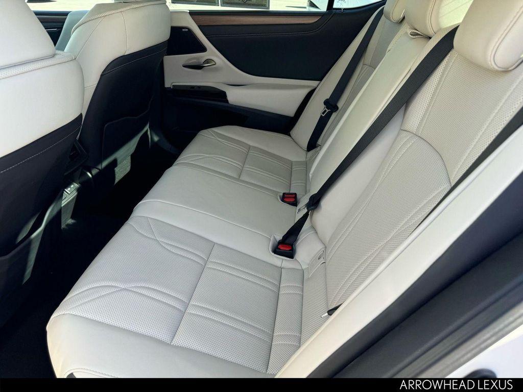 used 2025 Lexus ES 300h car, priced at $48,612