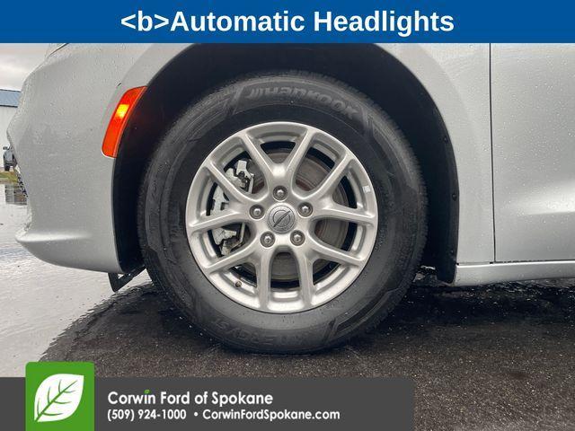 used 2024 Chrysler Pacifica car, priced at $27,666