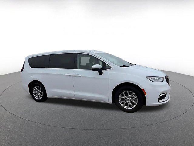 used 2023 Chrysler Pacifica car, priced at $22,472