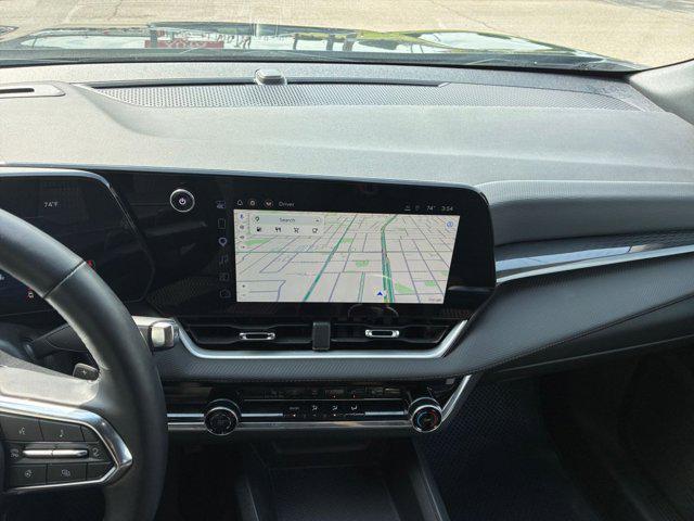 used 2025 Chevrolet Equinox car, priced at $24,298