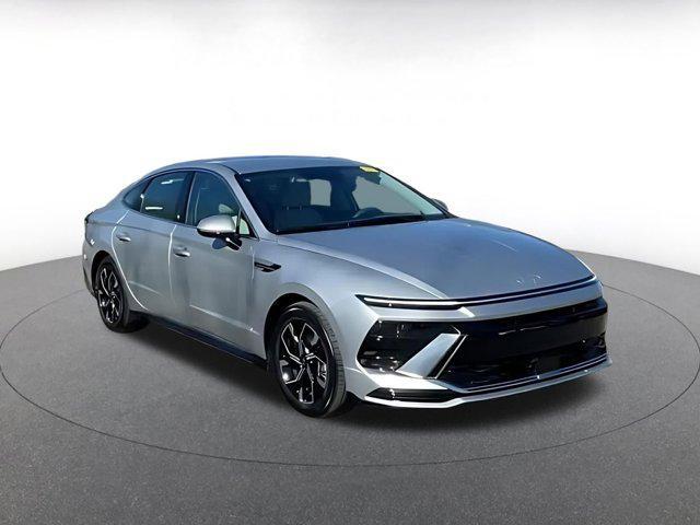 used 2025 Hyundai Sonata car, priced at $23,202