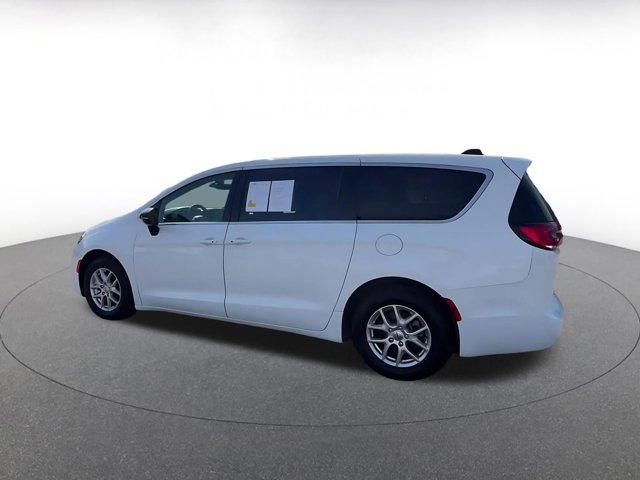 used 2025 Chrysler Pacifica car, priced at $31,046