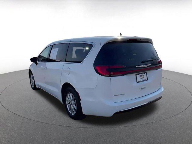 used 2025 Chrysler Pacifica car, priced at $31,046