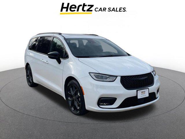 used 2025 Chrysler Pacifica car, priced at $35,160