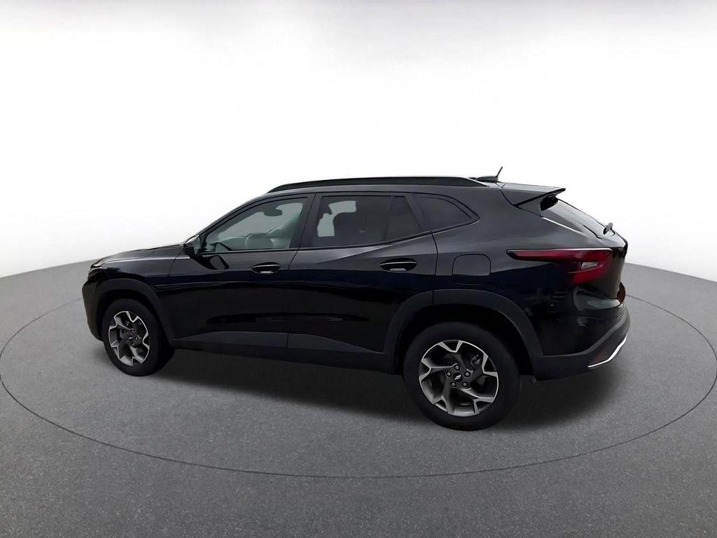 used 2025 Chevrolet Trax car, priced at $20,995