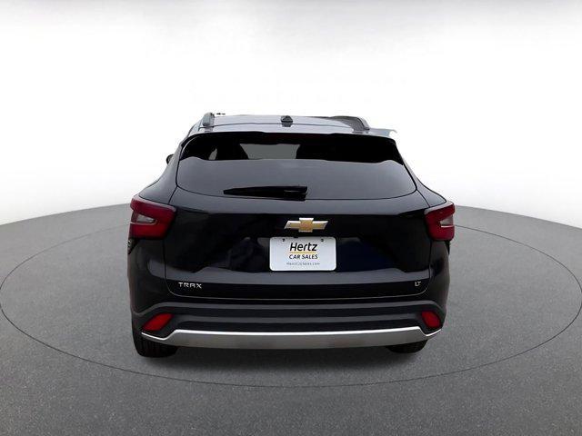 used 2025 Chevrolet Trax car, priced at $20,752