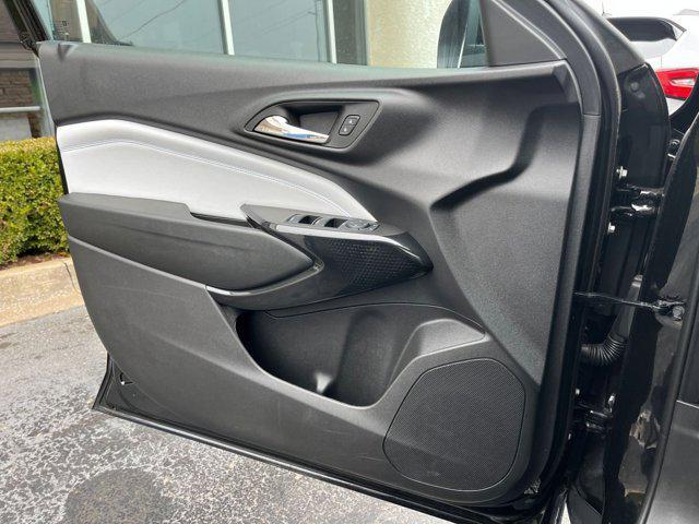 used 2025 Chevrolet Trax car, priced at $20,752