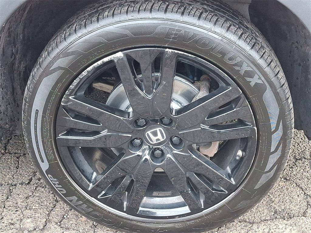 used 2022 Honda Pilot car, priced at $29,395