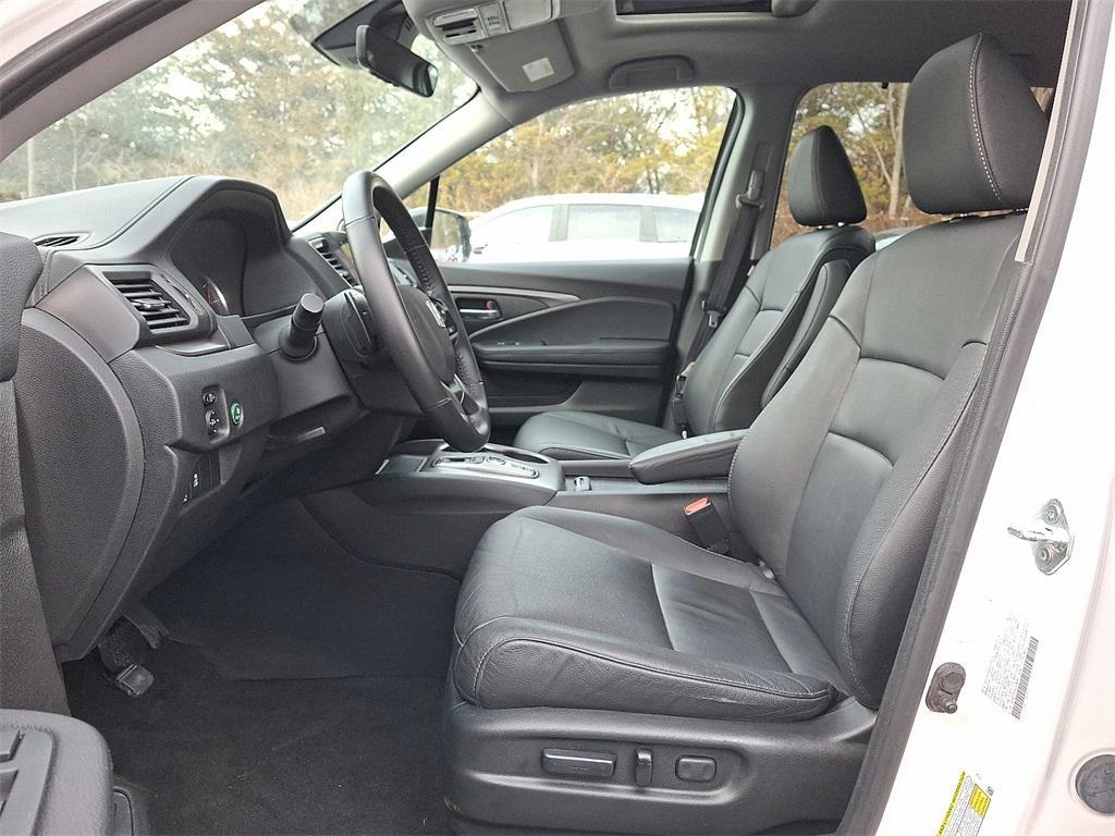 used 2022 Honda Pilot car, priced at $29,395