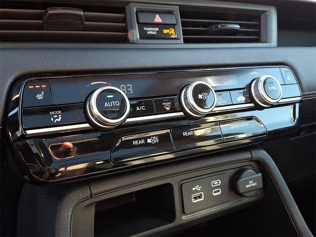 used 2023 Honda Pilot car, priced at $35,895