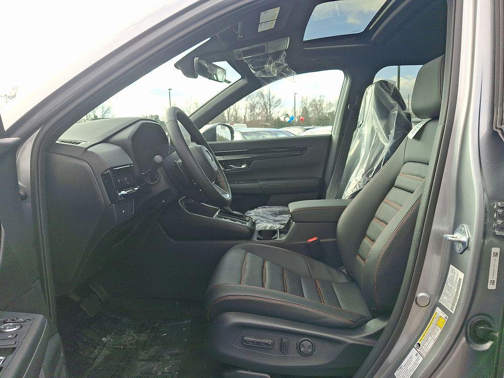 new 2026 Honda CR-V Hybrid car, priced at $43,700