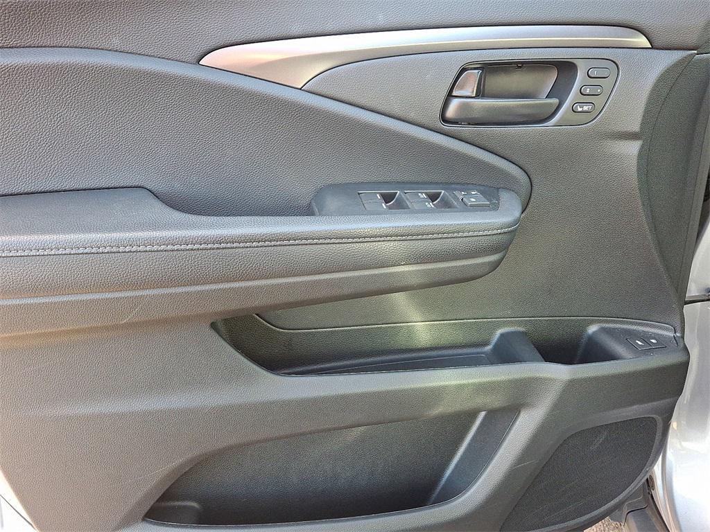 used 2022 Honda Passport car, priced at $27,995