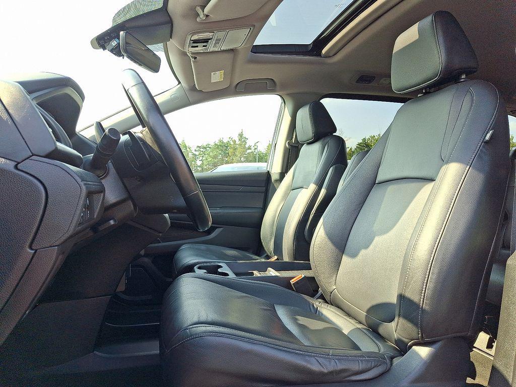 used 2022 Honda Odyssey car, priced at $20,995