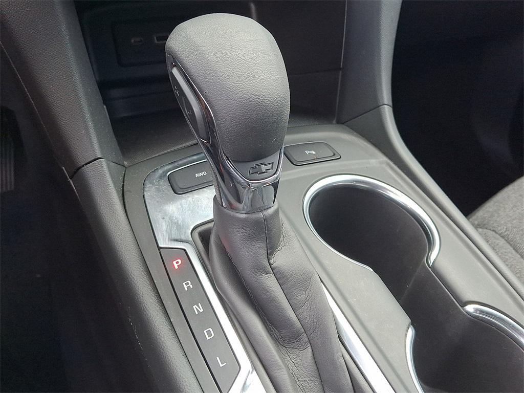 used 2022 Chevrolet Equinox car, priced at $17,995