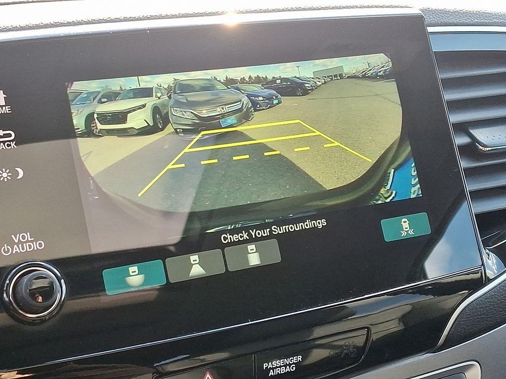 used 2022 Honda Pilot car, priced at $30,995