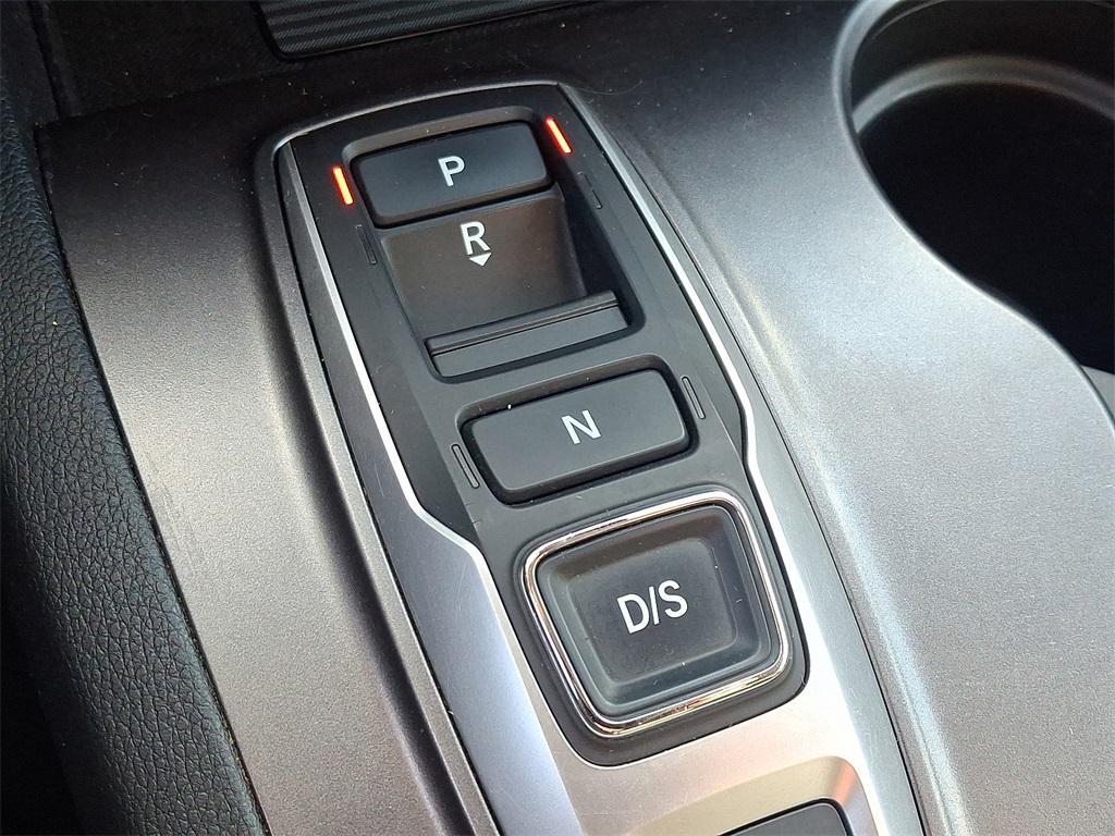 used 2022 Honda Pilot car, priced at $30,995