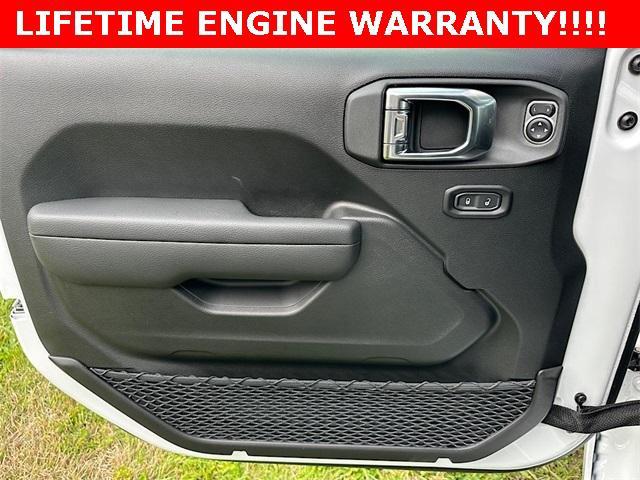 new 2026 Jeep Gladiator car, priced at $45,430