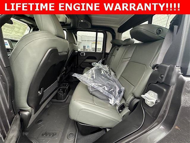 new 2026 Jeep Gladiator car, priced at $55,600