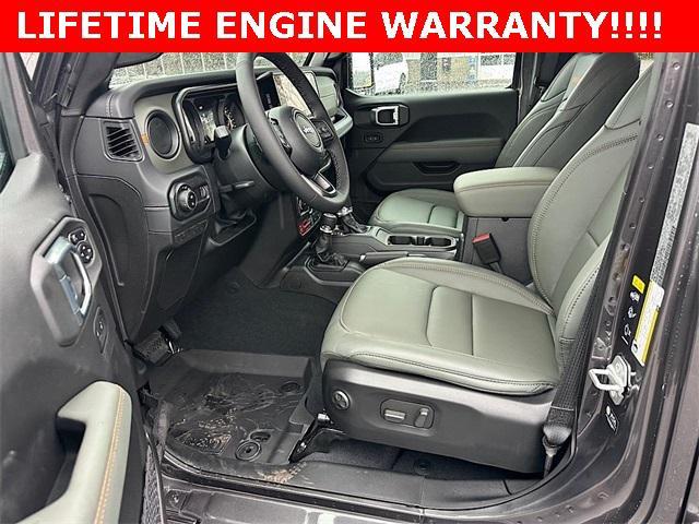 new 2026 Jeep Gladiator car, priced at $55,600