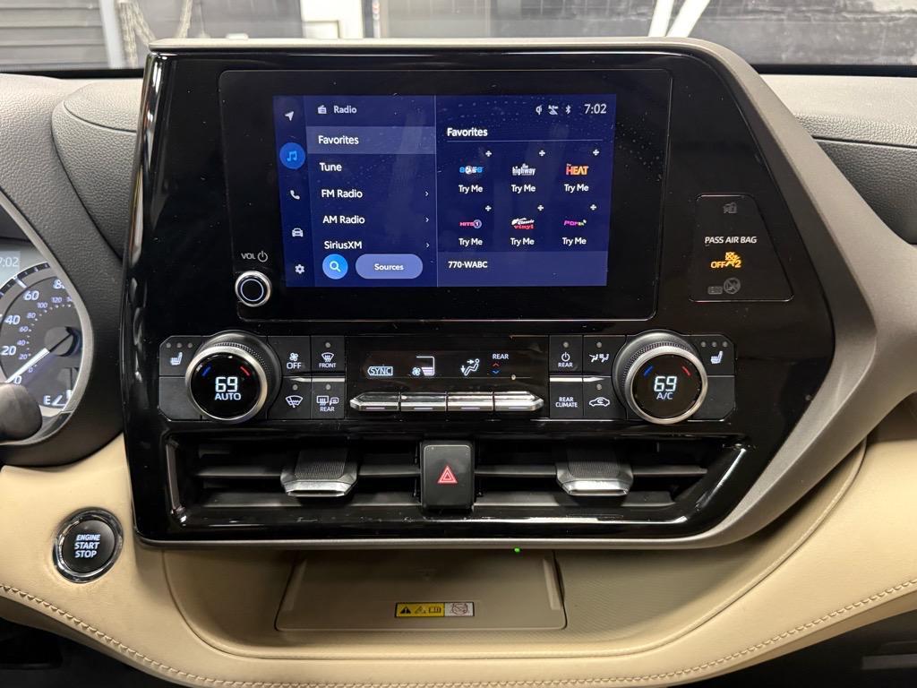 used 2023 Toyota Highlander car, priced at $29,988