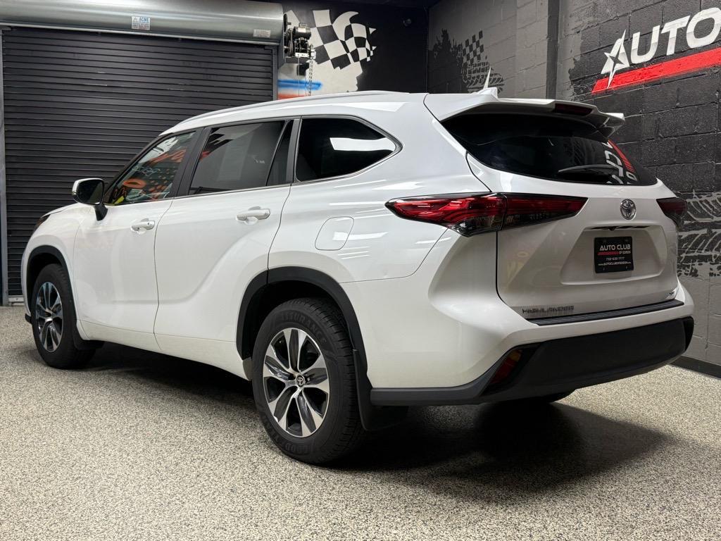 used 2023 Toyota Highlander car, priced at $29,988