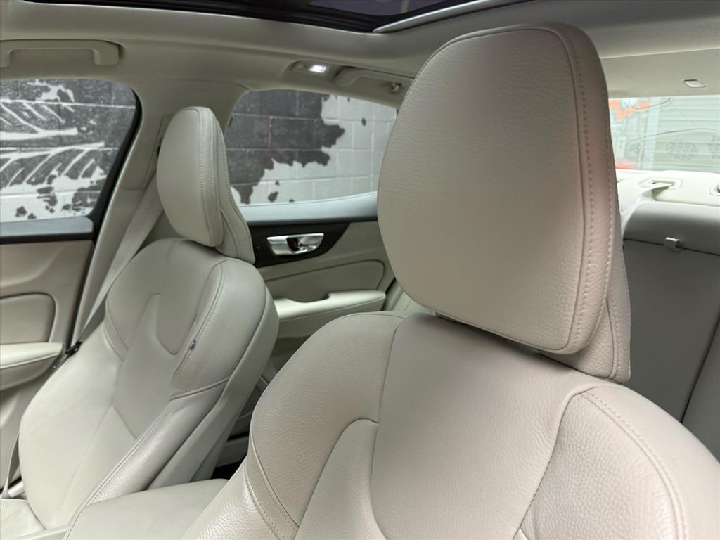used 2024 Volvo S60 car, priced at $21,888