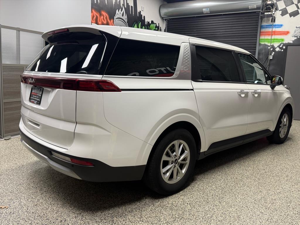 used 2024 Kia Carnival car, priced at $25,888