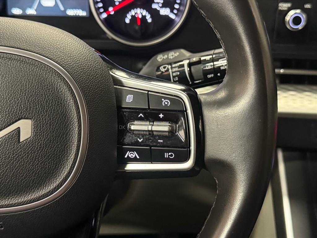 used 2024 Kia Carnival car, priced at $25,888