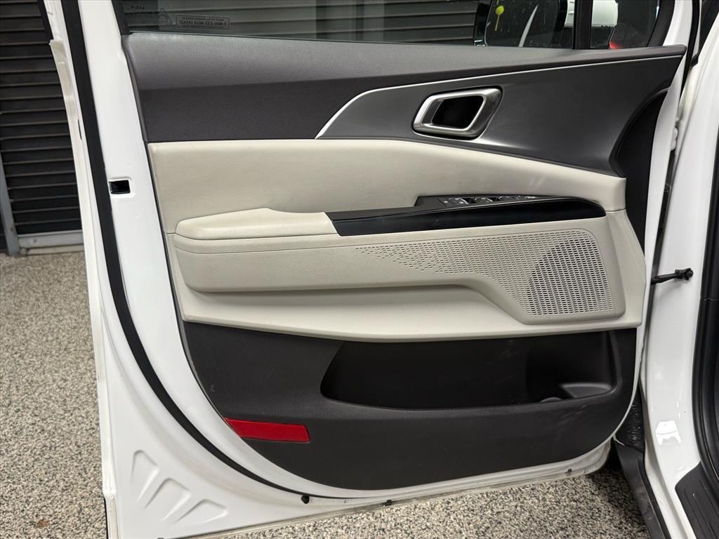 used 2024 Kia Carnival car, priced at $25,888