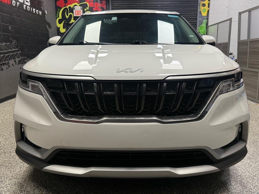 used 2024 Kia Carnival car, priced at $25,888