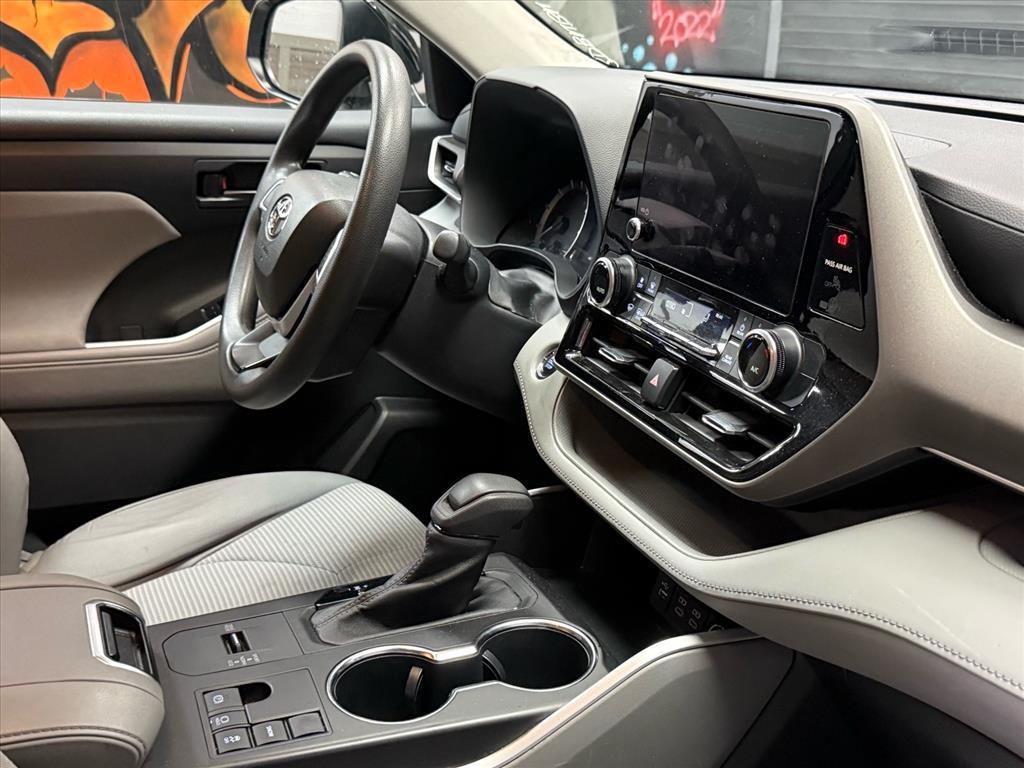 used 2023 Toyota Highlander car, priced at $27,288