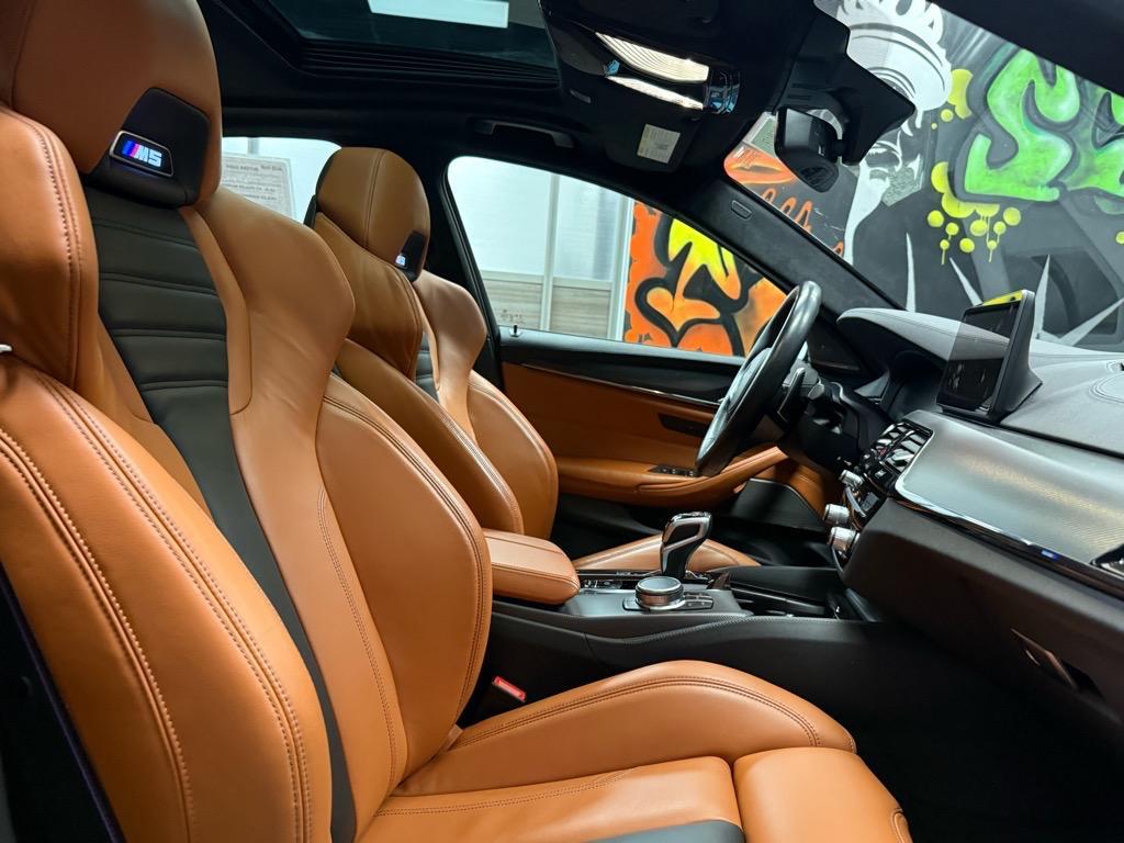 used 2023 BMW M5 car, priced at $84,488