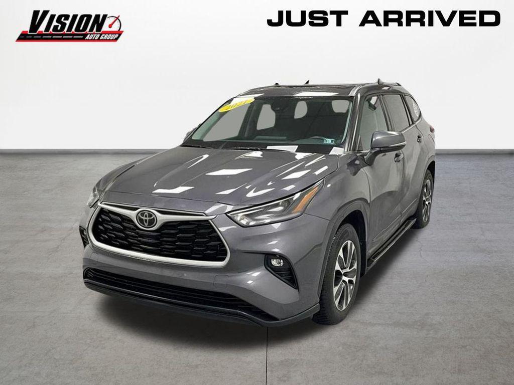 used 2021 Toyota Highlander car, priced at $29,999