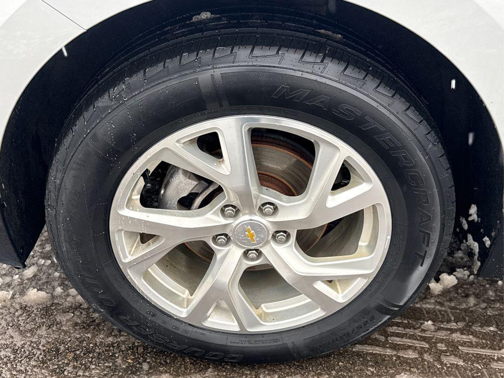 used 2018 Chevrolet Equinox car, priced at $15,321