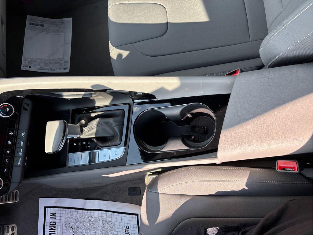 new 2025 Hyundai ELANTRA HEV car, priced at $23,795