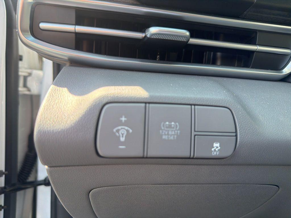 used 2025 Hyundai ELANTRA HEV car, priced at $24,211