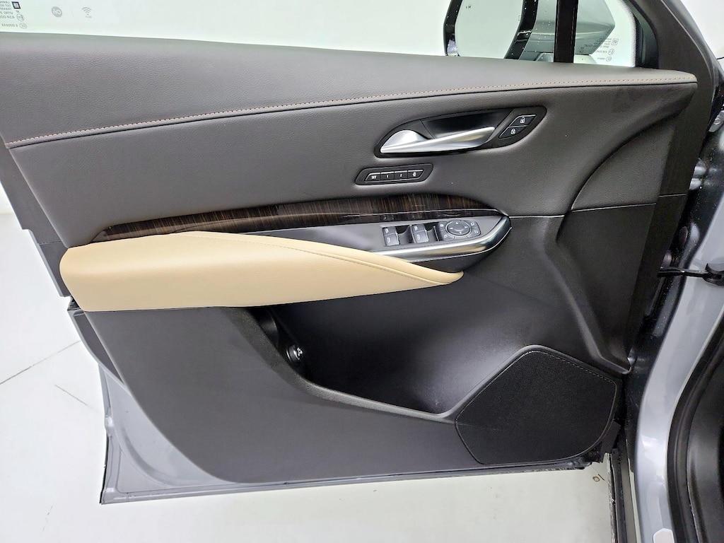 used 2025 Cadillac XT4 car, priced at $31,998