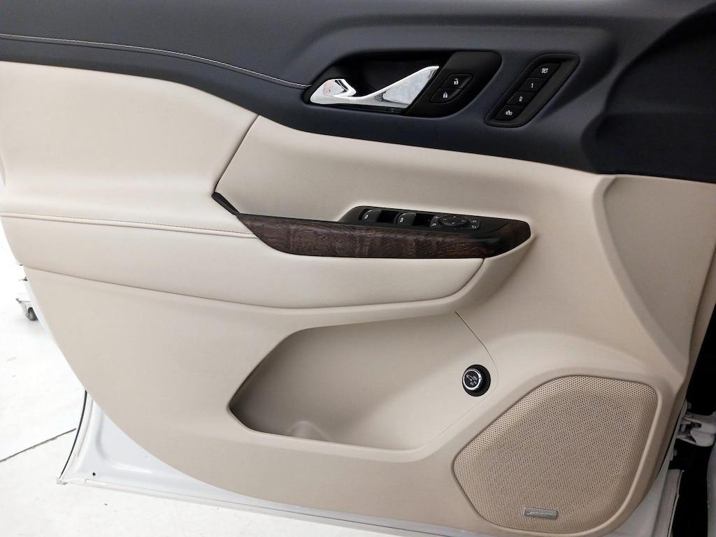 used 2022 GMC Acadia car, priced at $29,998