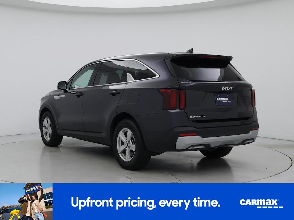 used 2025 Kia Sorento car, priced at $27,998