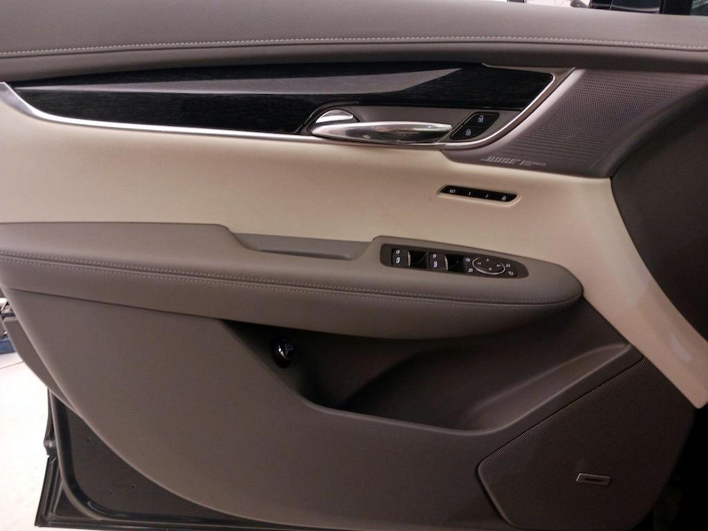 used 2021 Cadillac XT6 car, priced at $29,998