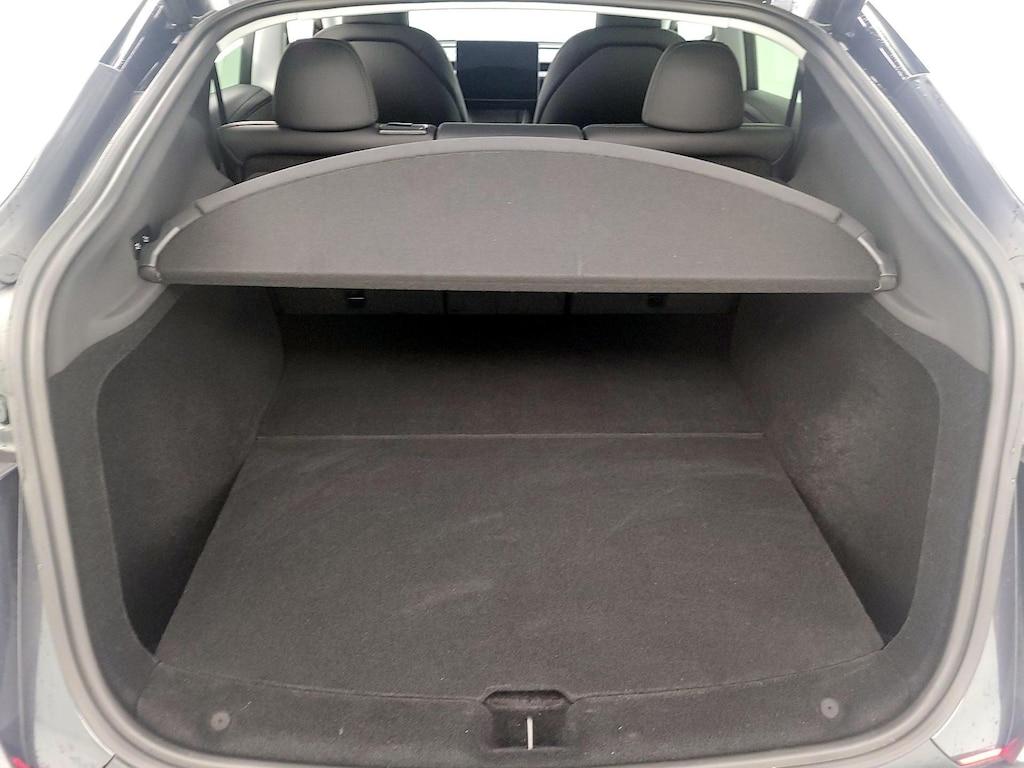 Tesla Model Y view 24