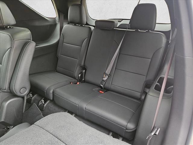 used 2025 Chevrolet Traverse car, priced at $34,995