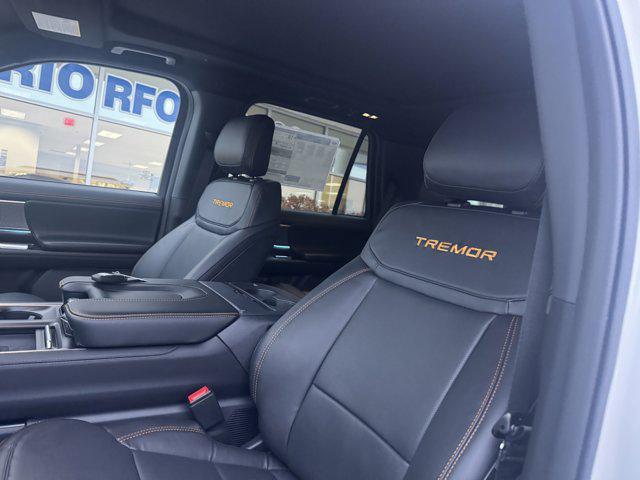 new 2025 Ford Expedition car, priced at $81,885