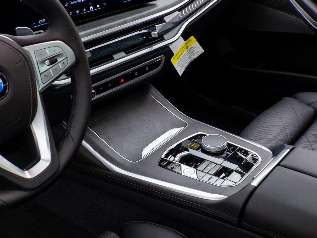 new 2026 BMW X7 car, priced at $92,125