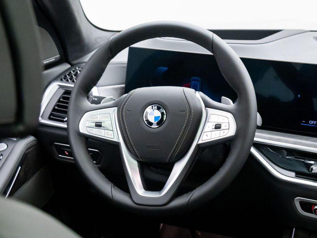 new 2026 BMW X7 car, priced at $92,125