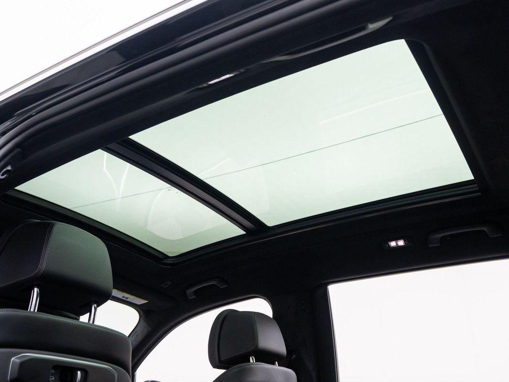new 2026 BMW X7 car, priced at $92,125