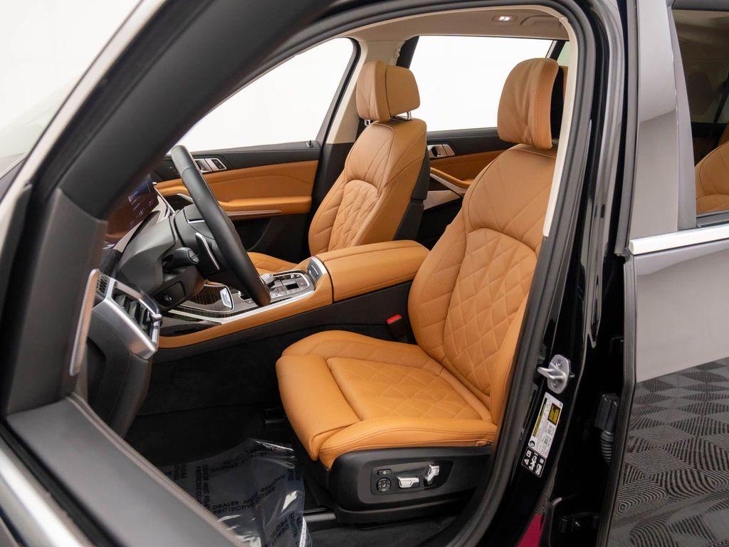 used 2025 BMW X7 car, priced at $77,000