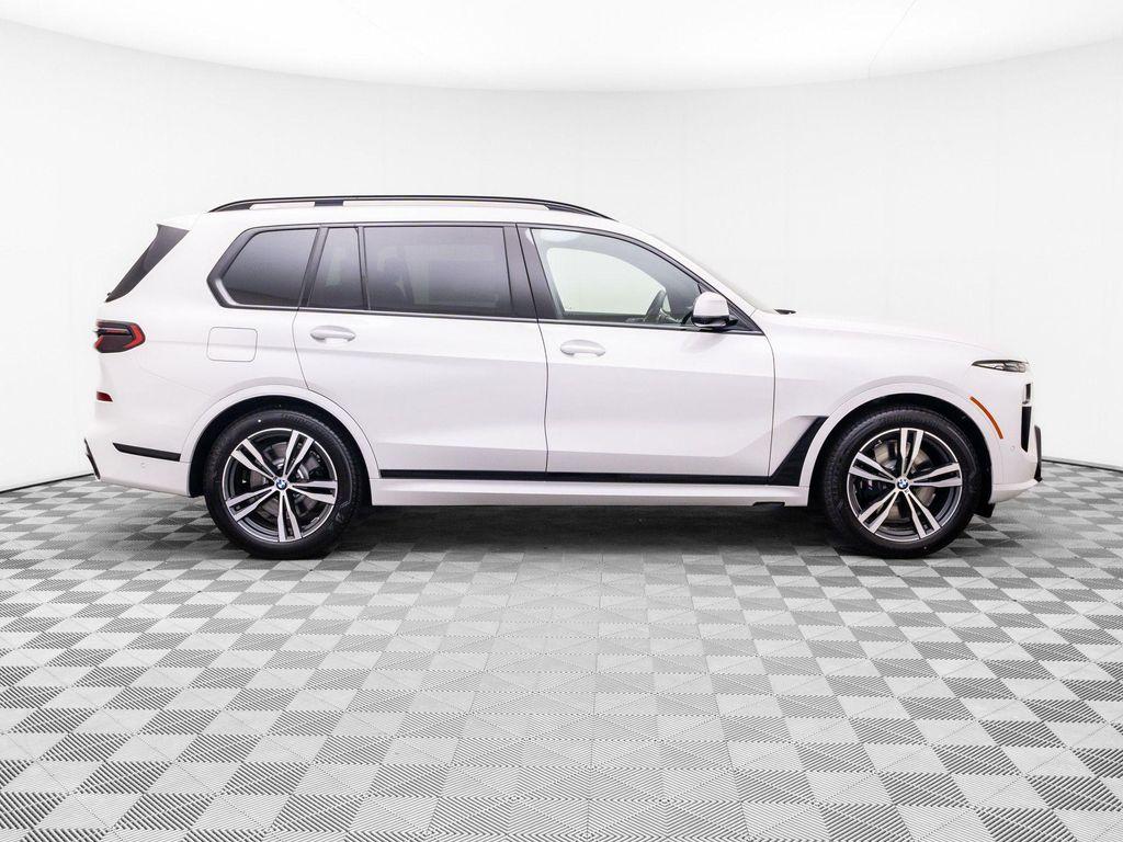 new 2027 BMW X7 car, priced at $101,117