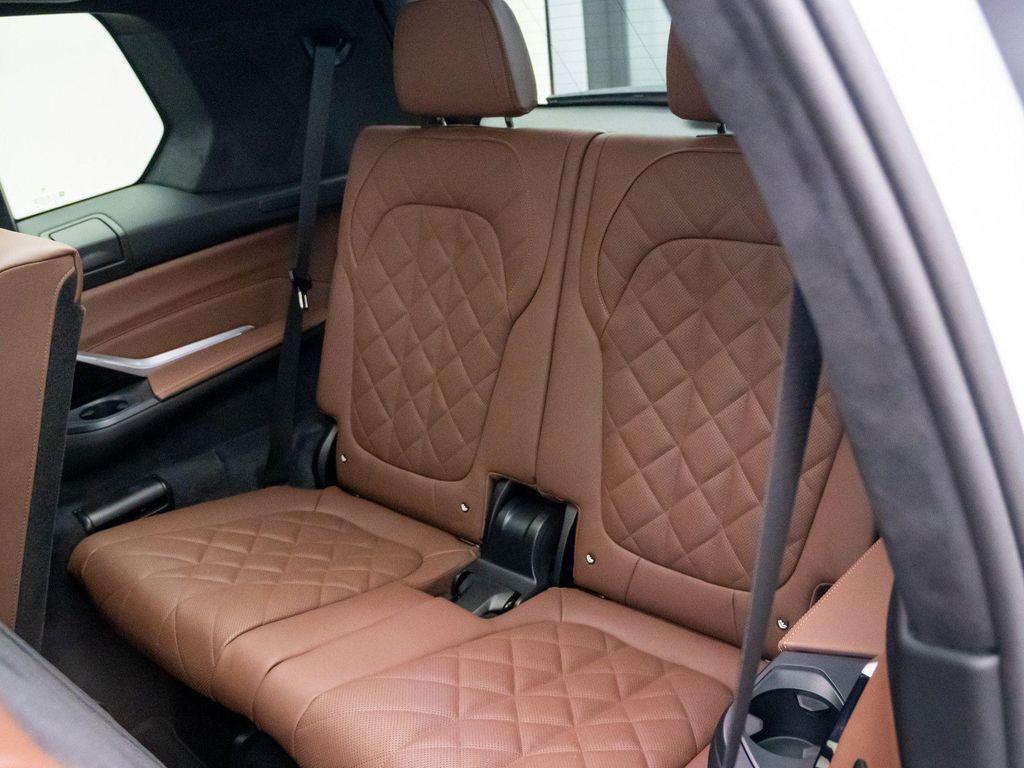 new 2027 BMW X7 car, priced at $98,602